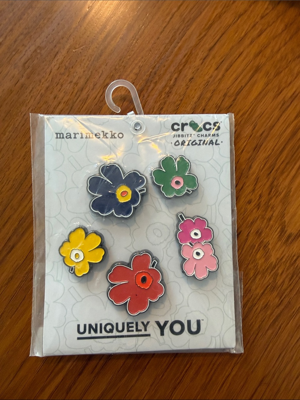 Marimekko Kids Flower Jibbitz Charms — Navy, Green, Yellow, Red, Pink